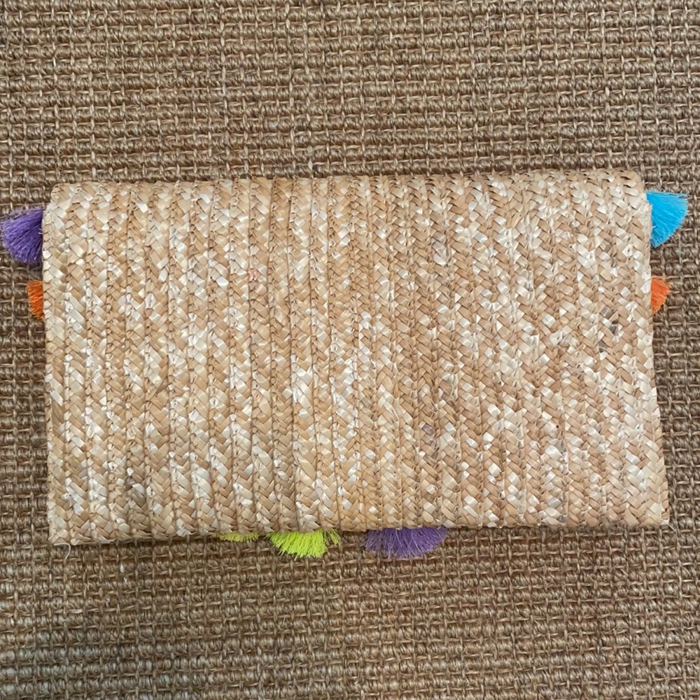 NEW Raffia Clutch - Picture 2 of 2